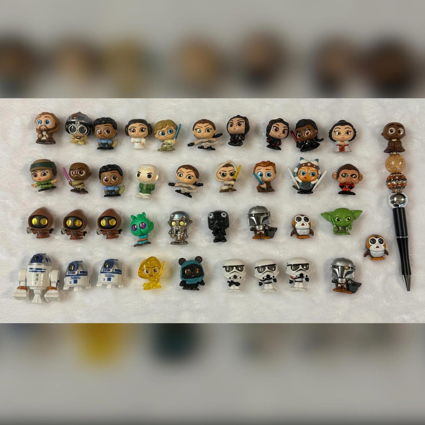Star Wars Mini Figure Collection with Character Pen Dorables