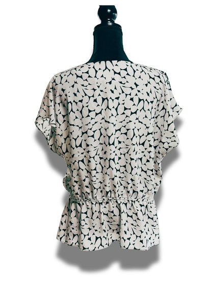 New York & Company Leopard Print Flutter Sleeve Top Blouse Cheetah Star Lining M