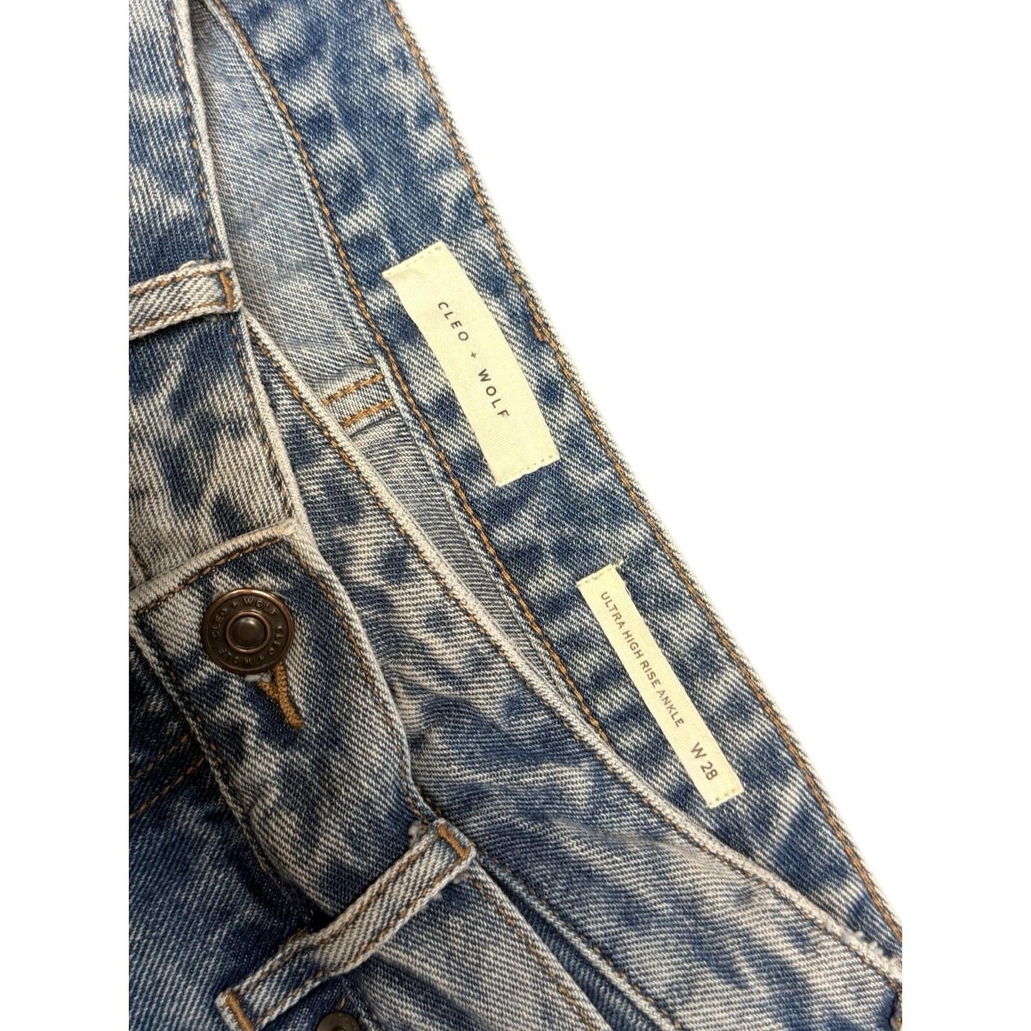Cleo + Wolf Women’s Ultra High Rise Ankle Jeans Size W28 Light Wash Jeans women