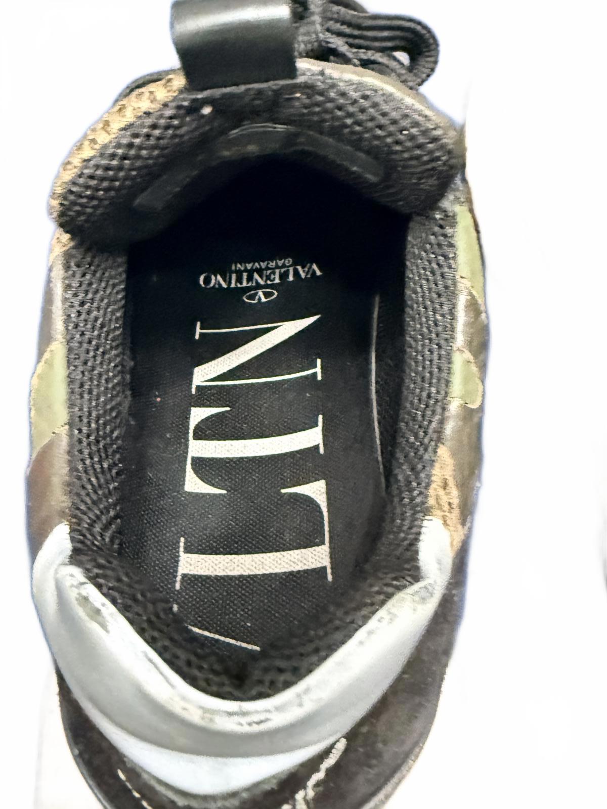 Valentino Garavani Camouflage Low Top Sneakers Mens 43 US 10 italy