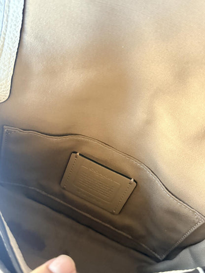 Coach Horse And Carriage Leather Camera Bag Crossbody Cream Beige Authentic
