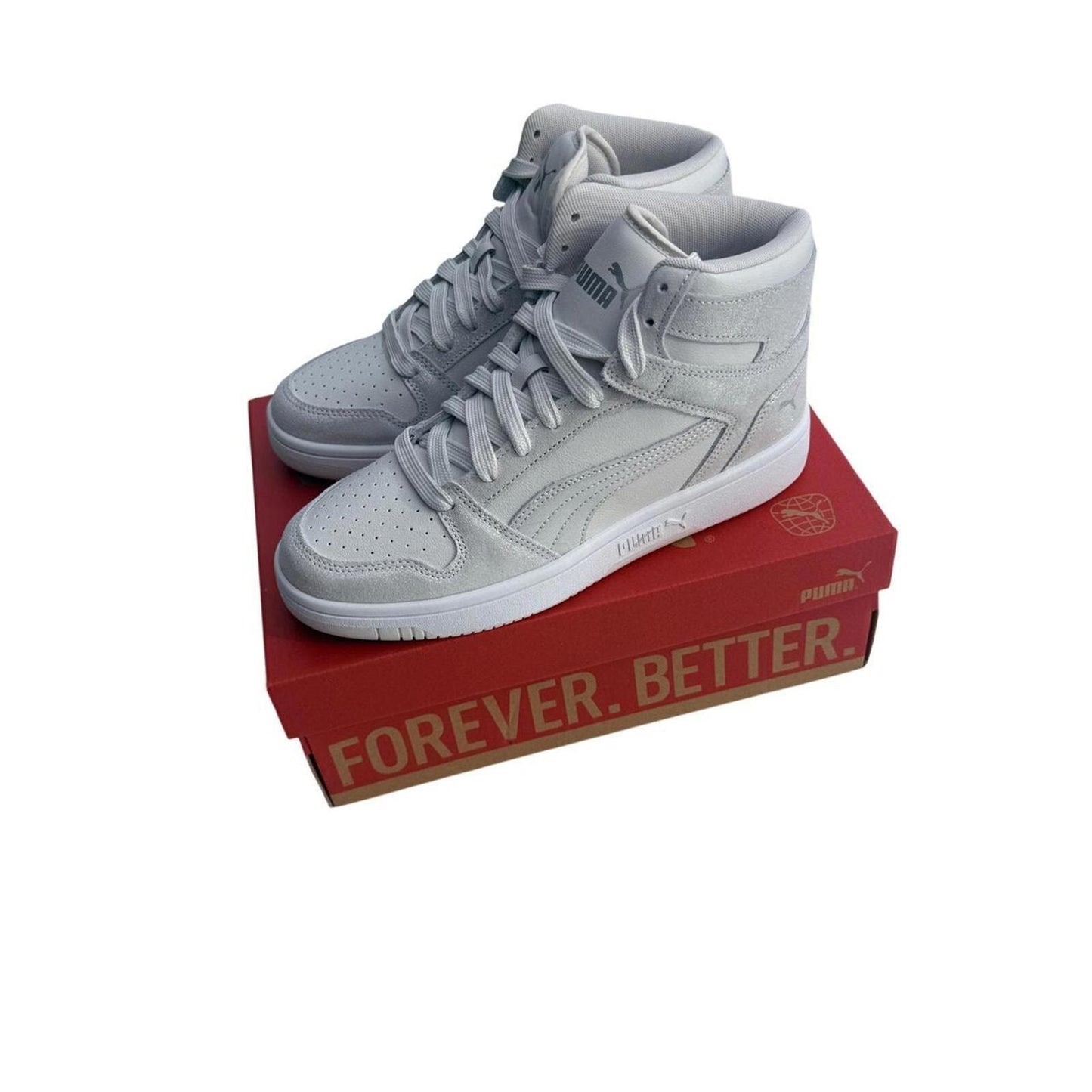 Puma High-Top Sneakers in Light Gray - Stylish and Comfortable