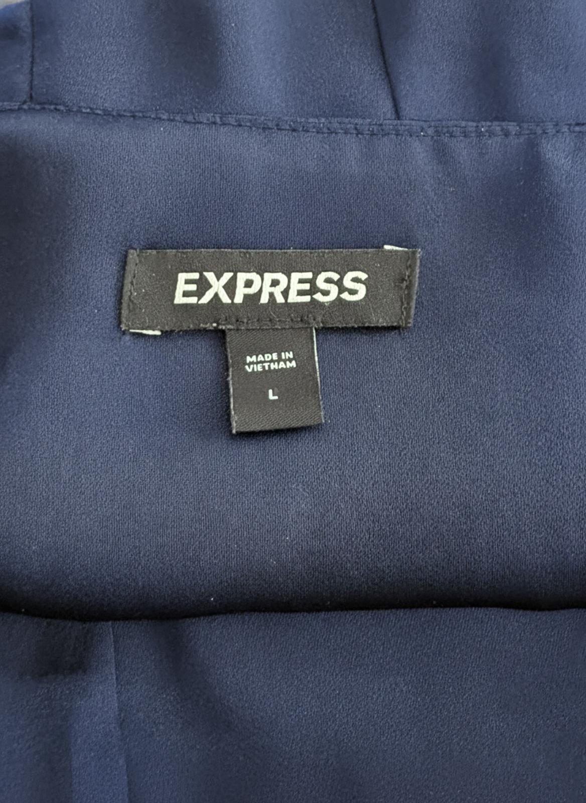 Express Black Square Neck Cropped Tank Top Size L Minimalist Workwear Basic